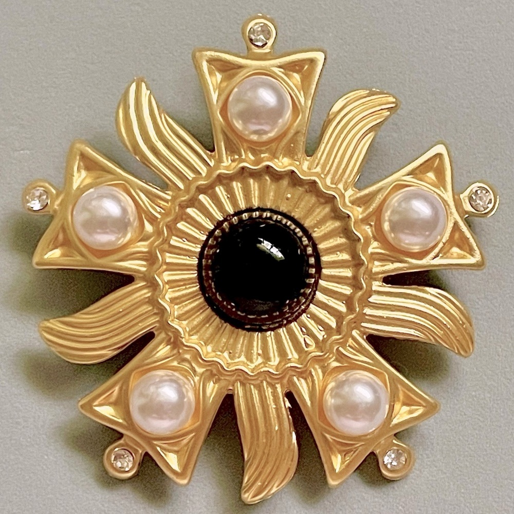 Kenneth Jay Lane Very Large Maltese Cross Necklace Brooch Gold Pearl Rope Chain